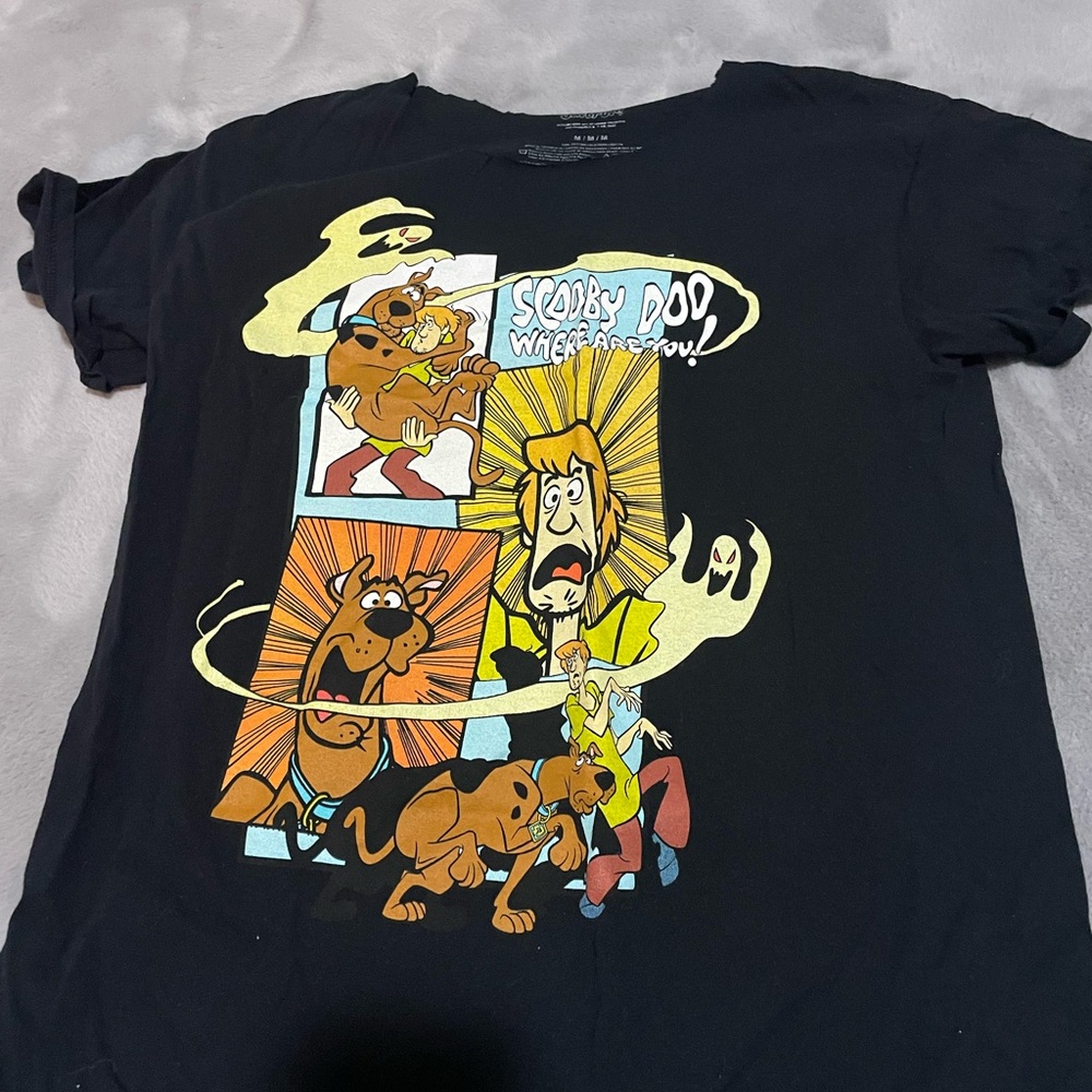 graphic tee